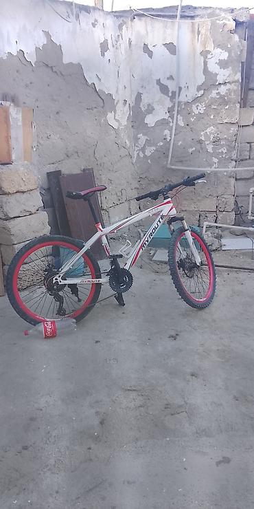 velosiped zapcast: MYROUTE SUT 1.0 dağ velosipedi - Rəng: ağ-qırmızı-qara - Çərçivə — 1