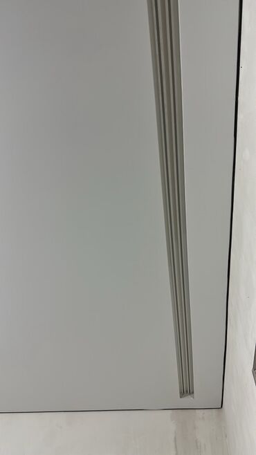 Натяжной потолок: Натяжной потолок с ярким и детализированным изображением цветов — 4