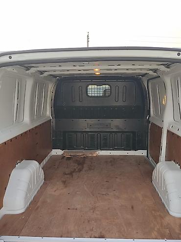 ford 2011: Ford Transit yük furgonu - Kuzov: qısa baza, aşağı tavan, 2 ön qapı + — 5