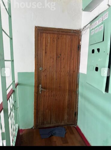 снять квартиру в районе автовокзала: 3 комнаты, 82 м², 105 серия, 5 этаж, Старый ремонт