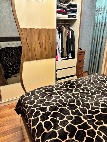 Yataq otağı dəstləri: İkinəfərlik çarpayı, Dolab — 5