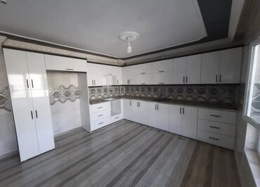 Mətbəx mebeli: Sifarişlə hazırlanmış müxtəlif ölçülü mətbəx mebelləri. Rəng və dizayn — 28