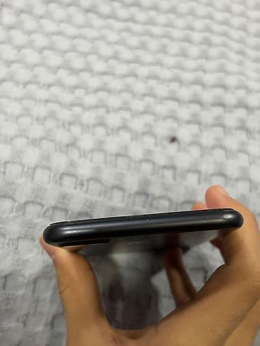 electronics iphone: IPhone 7 Plus, 32 GB, Jet Black, Simsiz şarj, Barmaq izi — 7