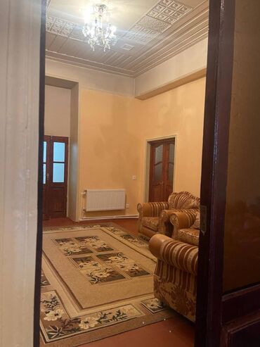 Uzunmüddətli kirayə mənzillər: Sabunçu rayonu,Razin stansiyasindan gələndə üzü Fidan şadliq sarayi — 12