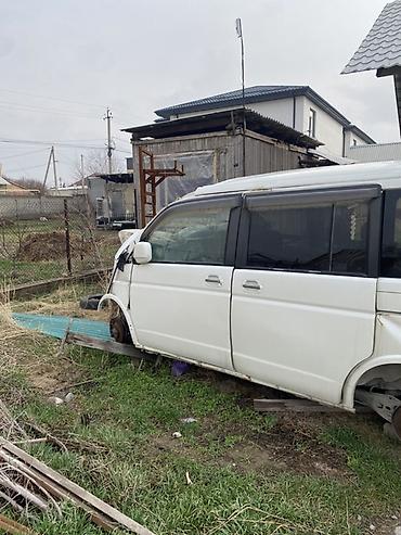 Другие детали кузова: Разбор на запчасти — микроавтобус (белый) Предлагаются комплектующие — 8