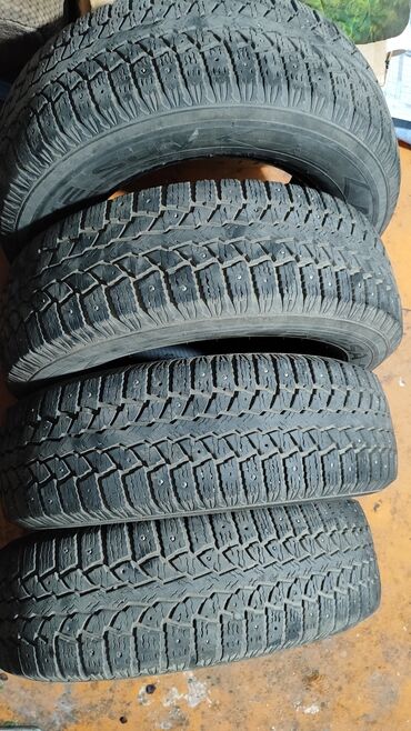 балон r13: Шины 225 / 70 / R 16, Зима, Б/у, Комплект, Легковые, Maxxis