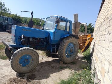 Traktorlar: Tam işlək vəziyyətdədir, sənədləri qaydasındadır. Qiymət Yemüyüdənlə