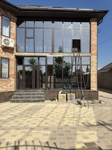 Алюминиевые окна на заказ: Алюминиевое окно на заказ, Тип окна: Балконные, Витражные, Мансардные, Бесплатная установка, В рассрочку — 12