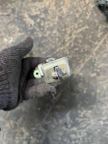down pipe: Nissan Pressage ограничитель двери, Ниссан Прессаж дверной — 3