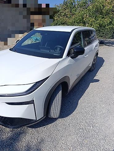 тойота бз 4: Toyota bZ3X: 2025 г., Электромобиль, Кроссовер — 1