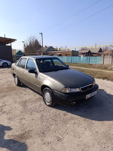 Daewoo: Daewoo Nexia: 2000 г., 1.5 л, Механика, Бензин, Седан