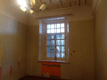 срочно продается квартира: Bakı, Bakıxanov qəs., 3 otaqlı, Köhnə tikili, m. Neftçilər, 67 kv. m