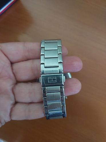 Наручные часы: Tommy Hilfiger kişi qol saatı Markadi baha alinib tecili satilir ozude — 4