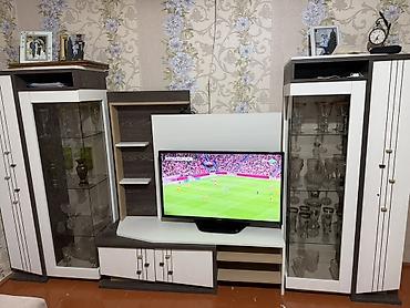 dəsti: Qonaq otağı üçün modullu divar mebeli (TV stendi ilə vitrinlər dest — 2