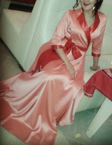 вечернее платье в пол красного цвета: Вечернее платье, А-силуэт, Длинная модель, С рукавами, Шлейф, 2XL (EU 44), 3XL (EU 46)