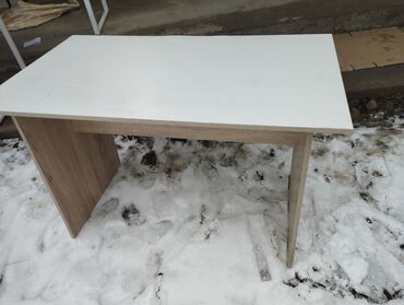 кухонный стол: Кухонный Стол, цвет - Белый, Б/у