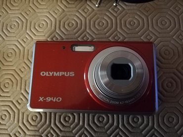 Πωλείται ψηφιακή φωτογραφική μηχανή Olympus X-940 σε κόκκινο χρώμα