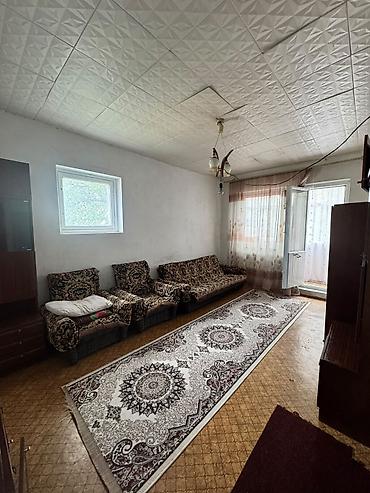 Продажа квартир: Продаётся 1-комнатная квартира в г. Каинды, переулок Садовый. 2 этаж — 9
