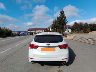 Hyundai: Hyundai i40: 1.7 l | 2015 il Universal — 2