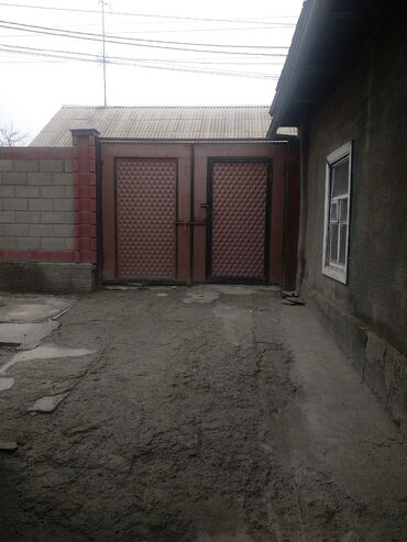киргизия авторынок ош: 56 м², 3 комнаты, Старый ремонт С мебелью, Кухонная мебель