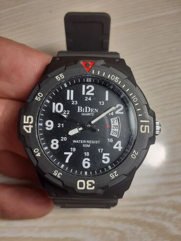 Qol saatları: Bütün saatların bir ədədi 7 manatdır. Çatdırılma Ayna Sultanova — 16