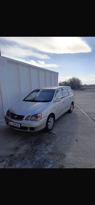 Toyota: Toyota Gaia: 2001 г., 2 л, Автомат, Бензин, Минивэн