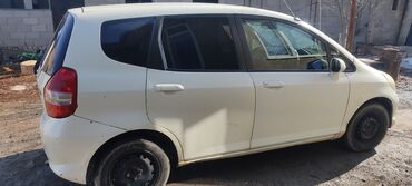 Honda: Honda Fit: 2002 г., 1.3 л, Вариатор, Бензин