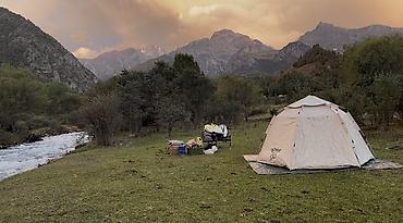Палатки: Палатка Outdoor Go для кемпинга - Вместительная 4‑угольная палатка с — 1