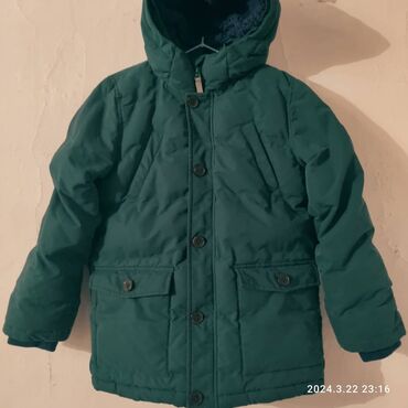 обмен одежды: 300с куртка зимняя теплая детская на 78 лет состояния отличное и