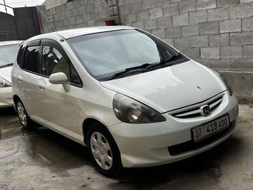 машина за 40000: Honda Fit: 2004 г., 1.3 л, Вариатор, Бензин, Хэтчбэк