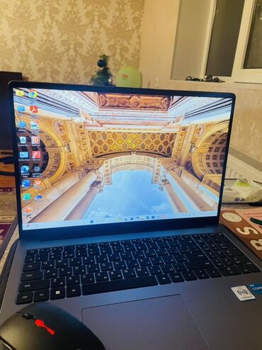 Huawei: Intel Core i3, 8 GB, 12.5 " — 3