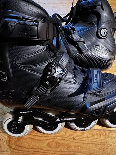 Maskalar, eynəklər: Rollerblade crossfire,demey olar,surulmeyib,1000 azn basa gelib