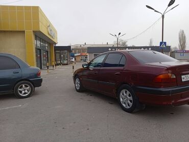 Toyota: Toyota Avensis: 1998 г., 1.6 л, Механика, Бензин, Седан