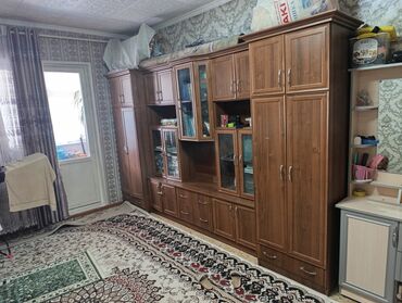 шфанеры бу: Гарнитур для зала, Шкаф, ДСП, цвет - Коричневый