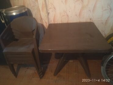 mebel stol stul: Dördbucaq masa, 4 stul, Açılmayan, Stullar ilə, Plastik, Türkiyə