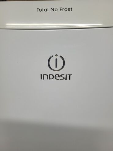 Холодильники: Холодильник Indesit, Б/у, Двухкамерный, Total no frost, 70 * 190 * 62