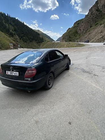 Транспорт: Toyota Avensis: 2002 г., 2 л, Автомат, Бензин, Седан — 2