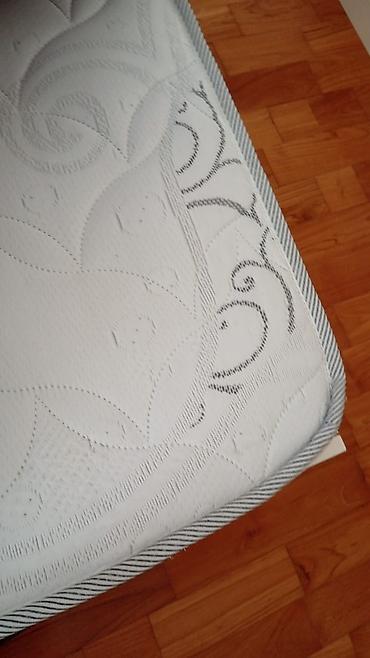 qusar mebel: Salam. Əlaqə yalnız whatsapp. Yeni kimidir. 2.700 alınıb. Bir tək çat — 5