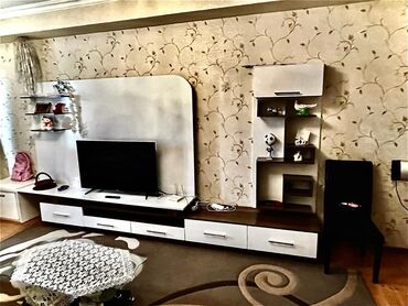 Uzunmüddətli kirayə mənzillər: 2otaqlı mənzil – rahat planlama və zövqlü interyer - Geniş qonaq — 9