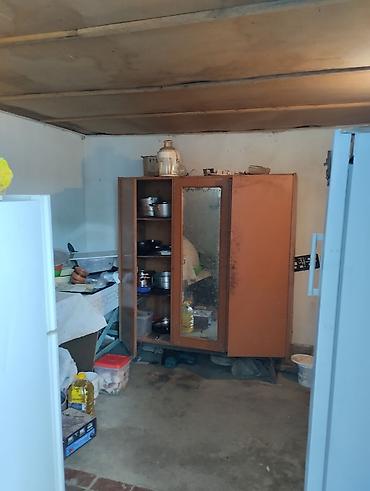 Продажа коттеджей и домов: Продается дом общей площадью 100кв на участке 38соток.Дом на два — 23