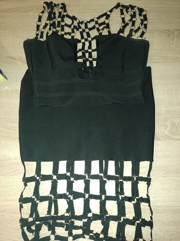 haljina pre meseci: M (EU 38), bоја - Crna, Večernji, maturski, Na bretele