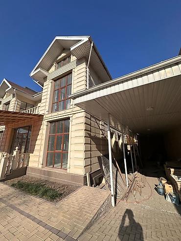 Продажа коттеджей и домов: 📍Расположение: р-н Киргизия-1 отличный 2-х этажный особняк + цоколь, + — 6