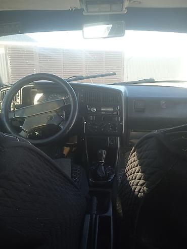 Volkswagen: Volkswagen Passat: 1993 г., 1.8 л, Механика, Бензин, Универсал — 1