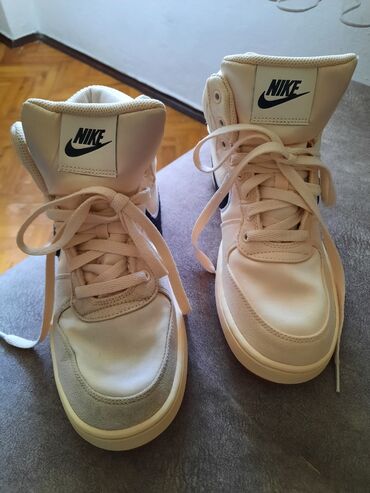 Lične stvari: Patike NIKE,original