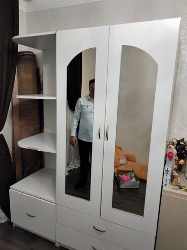 белая мебель в стиле прованс: Б/у, Для девочки и мальчика, Прямой шкаф, 2 двери, Распашной, С зеркалом, Турция
