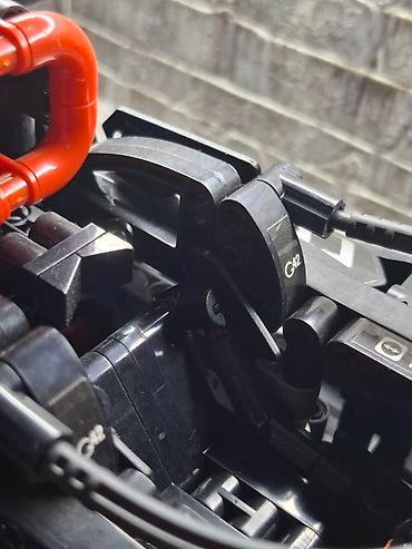 Игрушки: Продаю LEGO ® Technic™ «Гоночная машина Mercedes-AMG F1 W14 E — 11