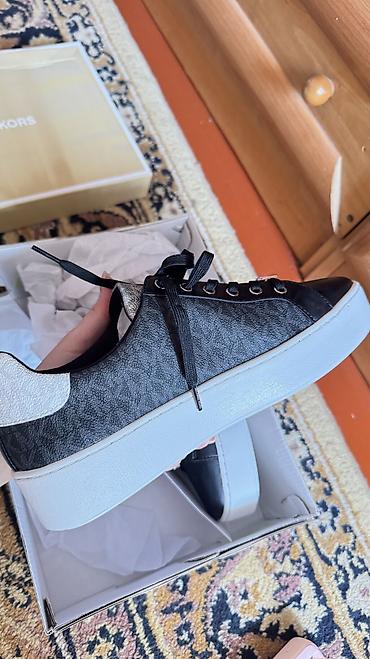 кеды майкл корс: Кроссовки, 41, Michael Kors, Новый, цвет - Черный, Платная доставка, Самовывоз — 3