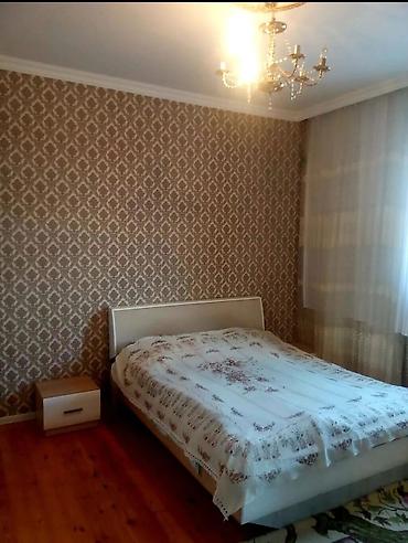 bine sovxoz evler: Binəqədi rayonu, Tovuz marketə yaxın 3 otaqdır.Yaxinliqda basqa ev de — 7