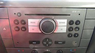 stikeri: RADIO / CD ZA OPEL SIGNUM | Polovni originalni delovi za Opel Signum — 1