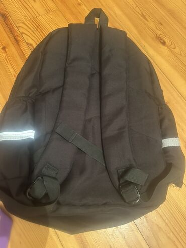 Rukzaklar: Her biri 10 azn az işlenmiş çantalar yalniz almaq isteyenler yazsin ! — 2